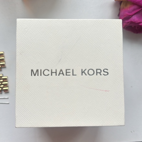 Gold Michael Kors Watch - Picture 7 of 7